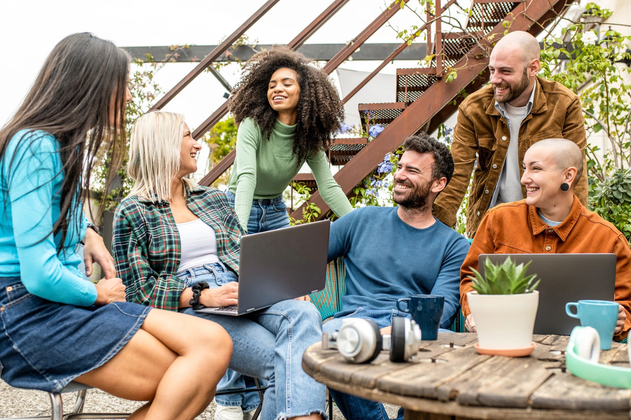 Feature 4 image